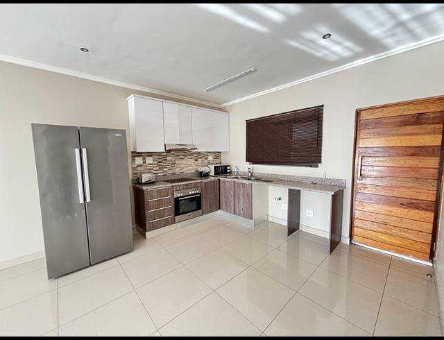 2 BEDROOM APARTMENT FOR SALE IN UMHLANGA RIDGE